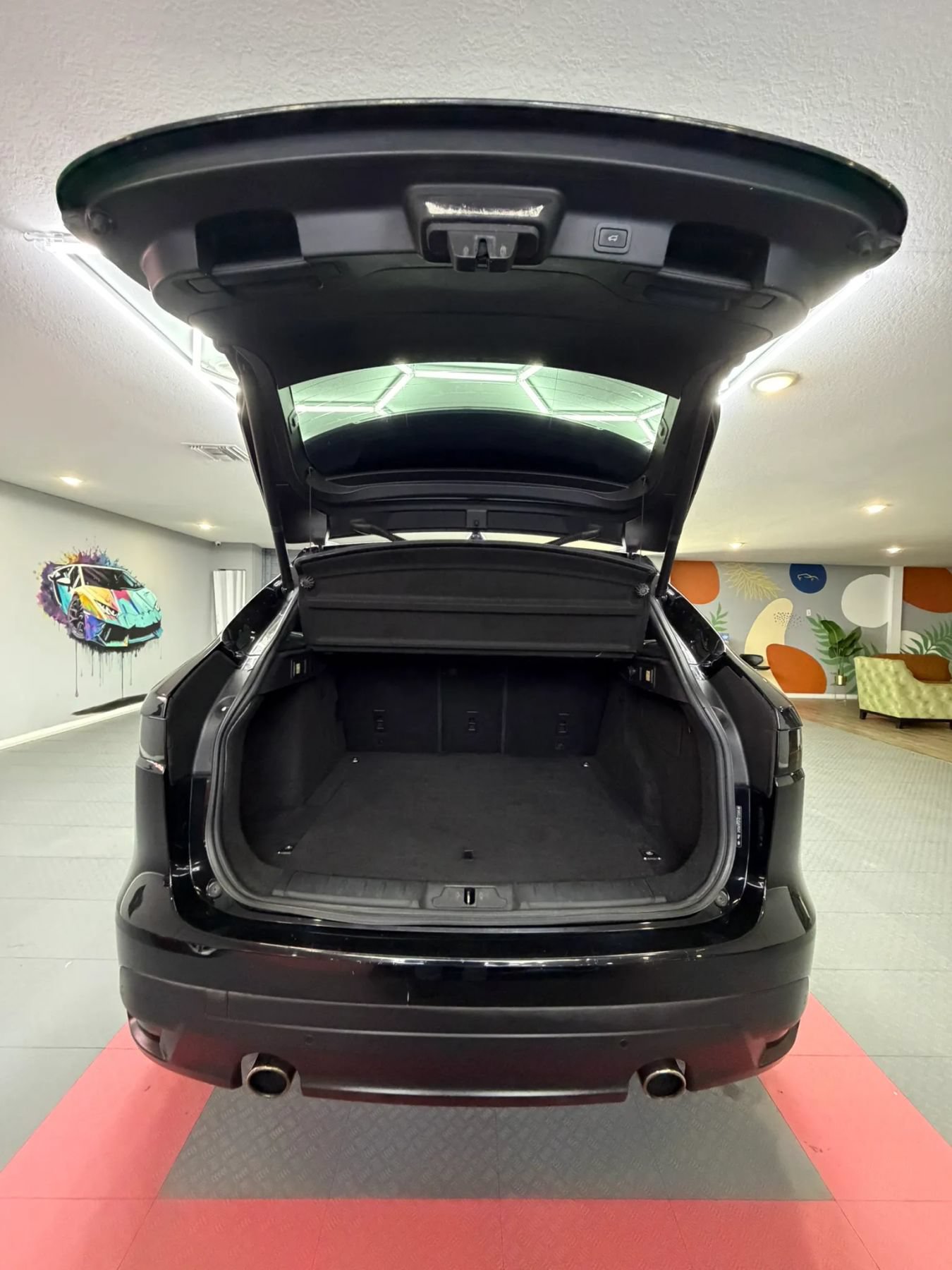 Used 2018 Jaguar F-PACE R-Sport AWD/4WD image 29