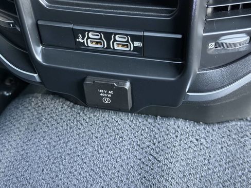 Used 2020 RAM 2500 Laramie w/ Night Edition image 21