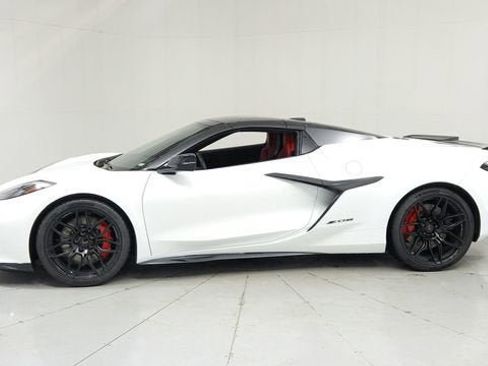 New 2026 Chevrolet Corvette Z06 w/ Battery Protection Package image 2