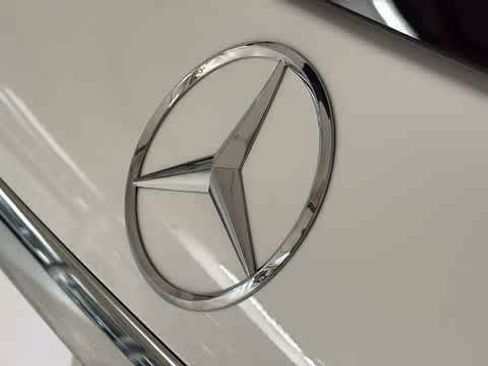Certified 2024 Mercedes-Benz GLS 580 4MATIC image 9