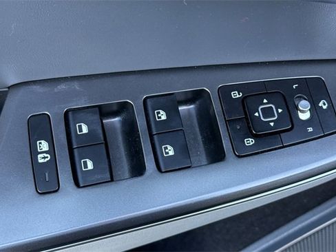 Certified 2024 Kia EV6 Wind w/ Wind Technology Package image 14