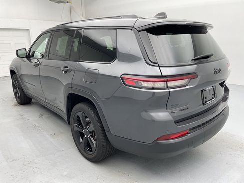 Used 2022 Jeep Grand Cherokee L Laredo image 10