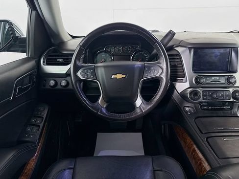 Used 2018 Chevrolet Suburban Premier AWD/4WD image 26
