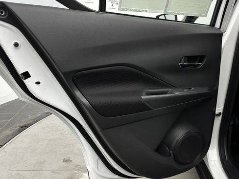 Used 2024 Nissan Kicks SV image 27