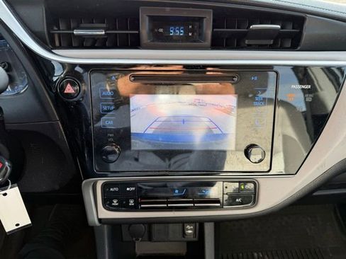 Used 2017 Toyota Corolla LE image 13