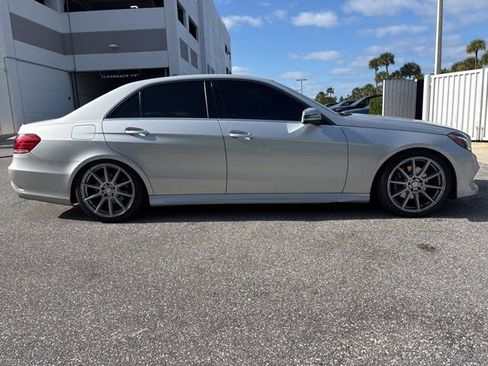 Used 2014 Mercedes-Benz E 350 4MATIC Sedan image 2