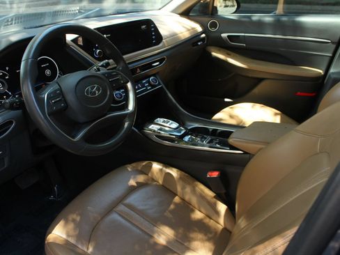 Used 2020 Hyundai Sonata Limited FWD image 13