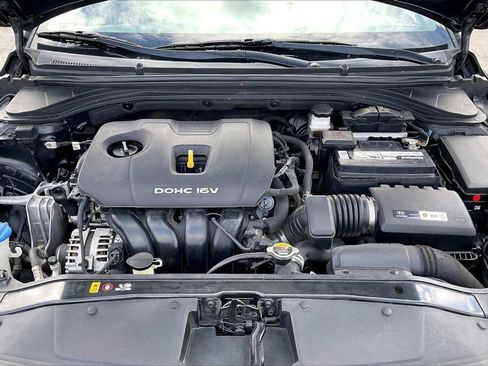Used 2018 Hyundai Elantra Value Edition FWD image 10