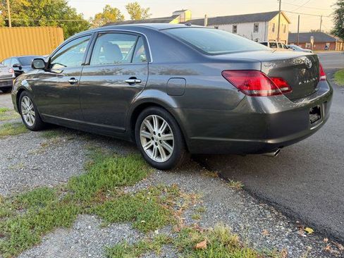 Used 2010 Toyota Avalon Limited FWD image 4