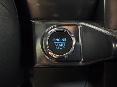 Used 2025 Ford F150 Lariat w/ Equipment Group 501A Mid AWD/4WD image 24