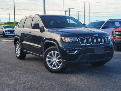 Used 2021 Jeep Grand Cherokee Laredo