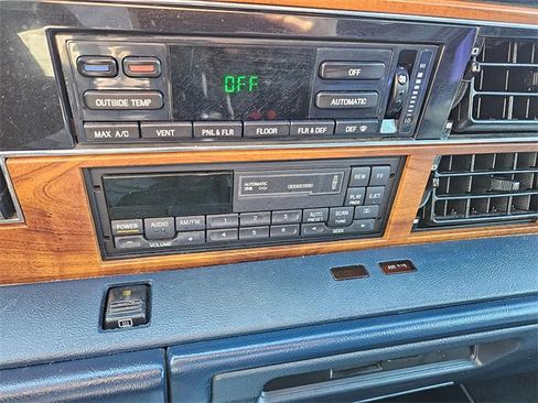 Used 1994 Lincoln Continental Executive image 20