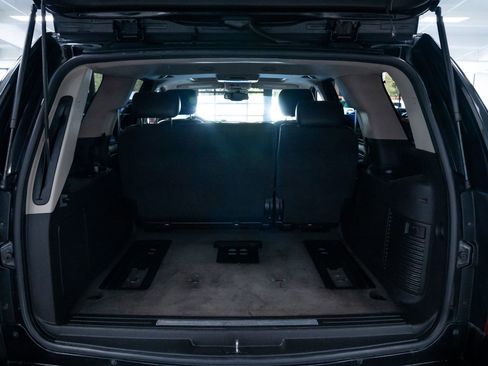 Used 2010 Cadillac Escalade 4WD Hybrid image 7