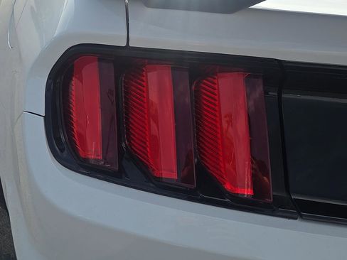 Used 2018 Ford Mustang Shelby GT350 w/ Electronics Package RWD image 9