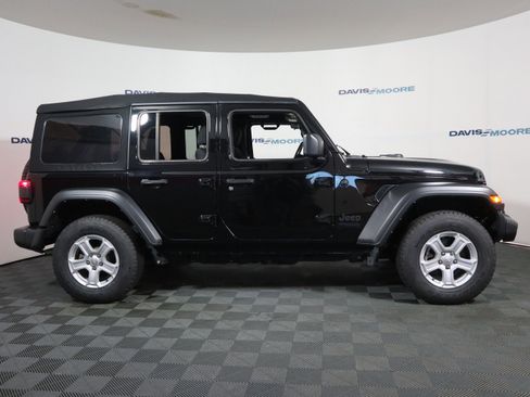Used 2022 Jeep Wrangler Unlimited Sport AWD/4WD image 4