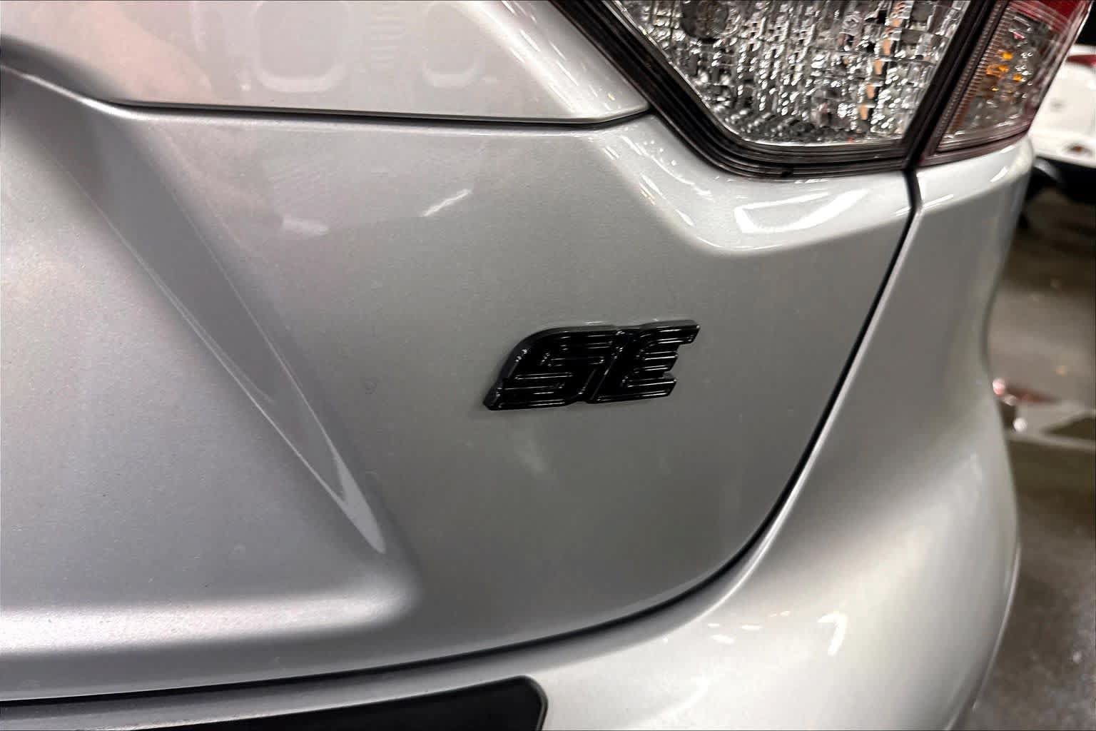 Used 2026 Toyota Corolla SE w/ SE Package FWD image 10