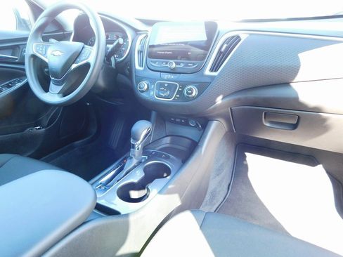 Used 2024 Chevrolet Malibu LS w/ Driver Confidence Package image 18