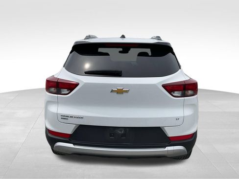 Used 2025 Chevrolet TrailBlazer LT AWD/4WD image 12