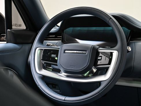 Used 2023 Land Rover Range Rover LWB SV Autobiography image 8