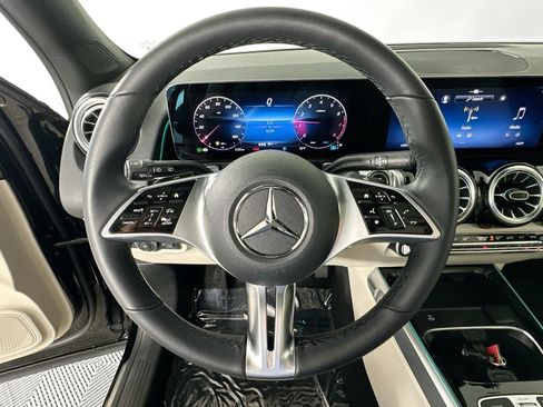 Used 2026 Mercedes-Benz GLB 250 image 11