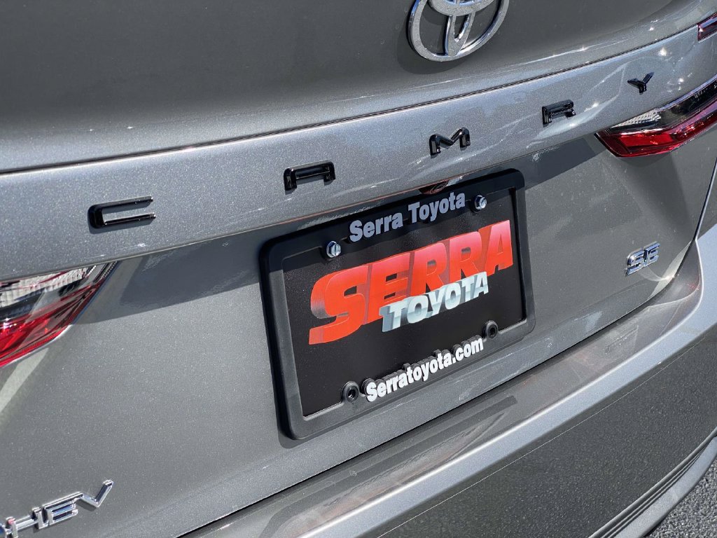 New 2026 Toyota Camry Hybrid FWD image 6