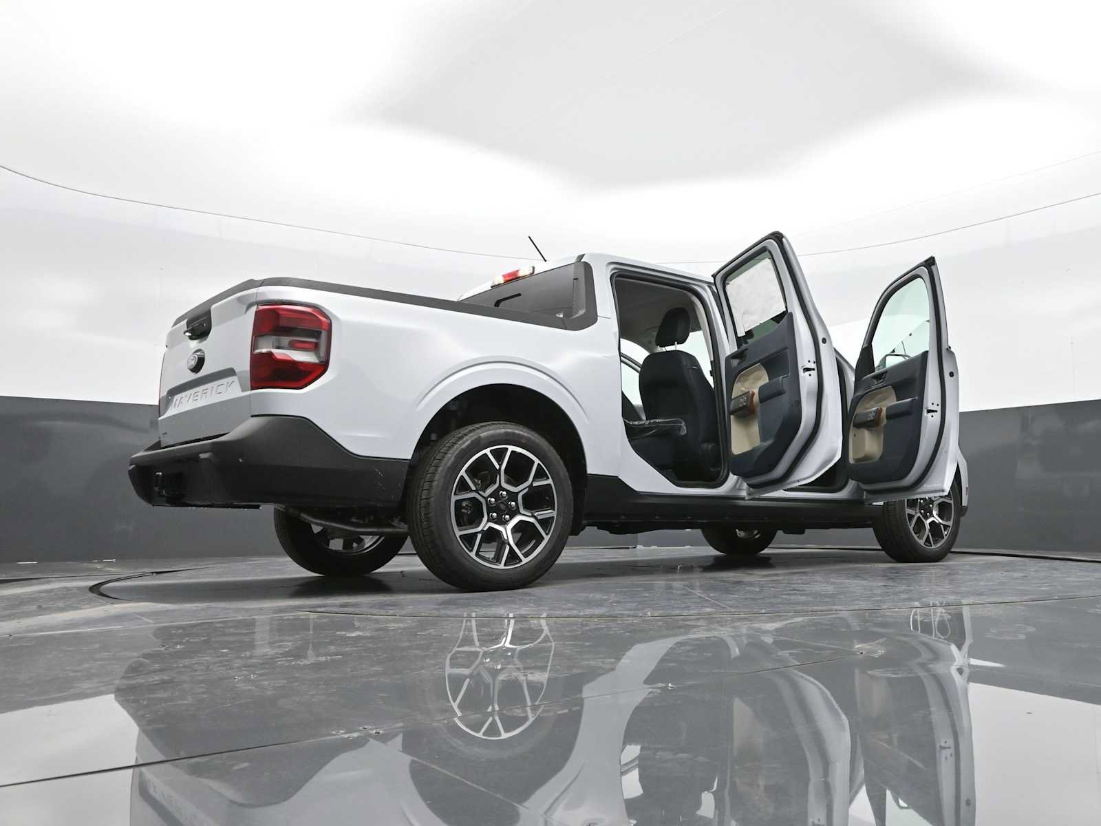 Used 2025 Ford Maverick Lariat w/ 4K Tow Package AWD/4WD image 54