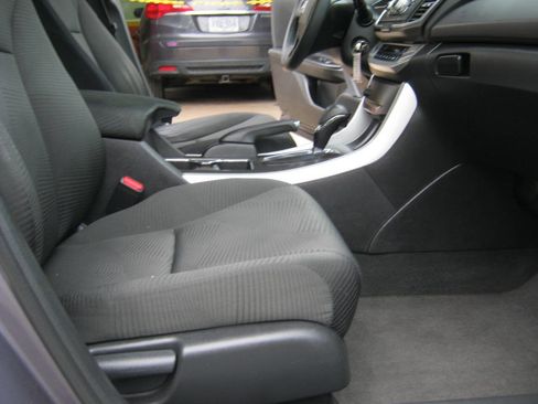 Used 2015 Honda Accord LX image 8