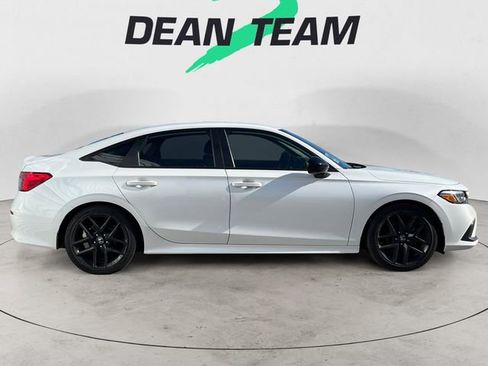 Used 2022 Honda Civic Sport image 9