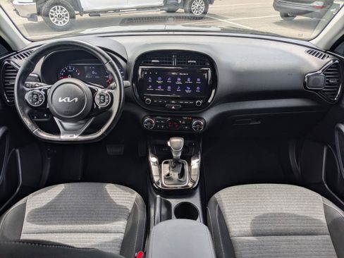 Used 2022 Kia Soul GT-Line FWD image 15
