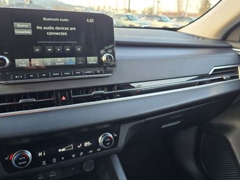 Used 2022 Mitsubishi Outlander SE image 18