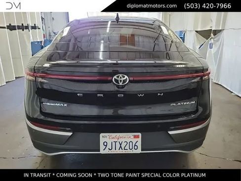 Used 2023 Toyota Crown Platinum AWD/4WD image 5