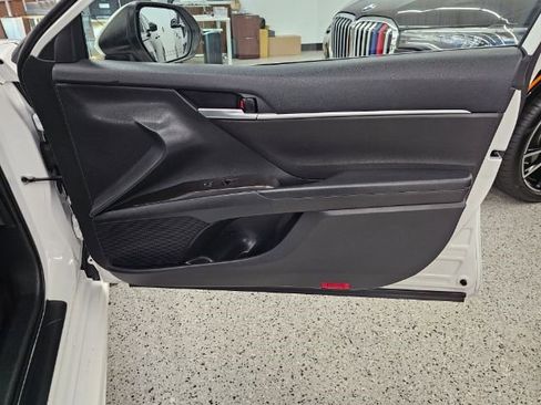 Used 2023 Toyota Camry SE image 26