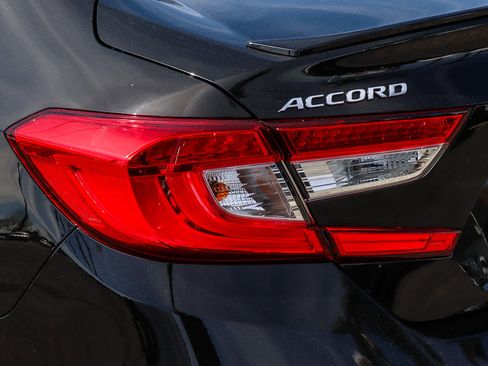 Used 2022 Honda Accord Sport Special Edition image 9