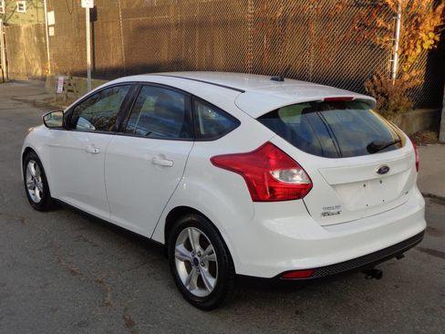 Used 2014 Ford Focus SE image 5