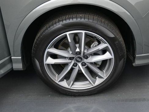 Used 2025 Audi Q3 2.0T Premium w/ Convenience Package AWD/4WD image 40