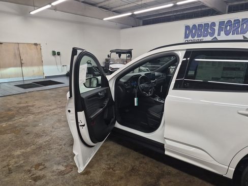 New 2026 Ford Escape ST-Line Elite image 10