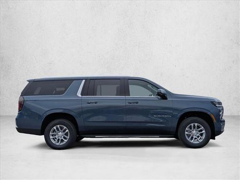 New 2026 Chevrolet Suburban LS image 4