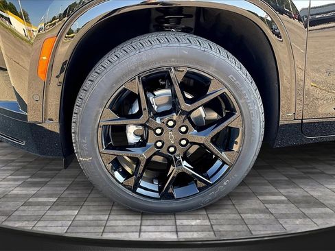 New 2026 Chevrolet Traverse RS w/ LPO, Floor Liner Package image 13