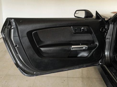 Used 2017 Ford Mustang Coupe image 37