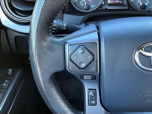 Used 2020 Toyota Tacoma TRD Sport Double Cab 5' Bed AT image 14