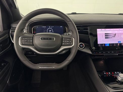 Used 2024 Jeep Wagoneer Series II image 14