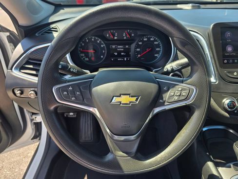 Used 2020 Chevrolet Malibu LT FWD image 24