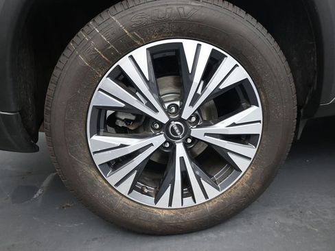 Used 2023 Nissan Rogue SV FWD image 10