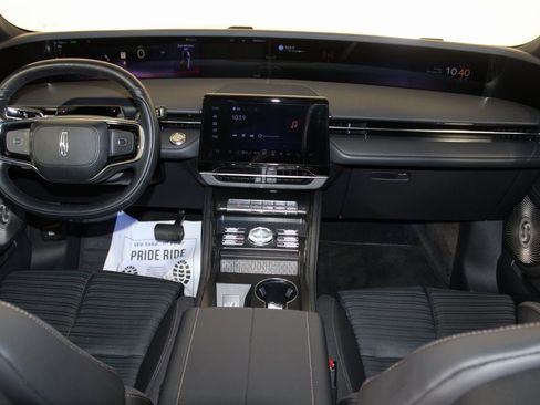 Used 2024 Lincoln Nautilus Reserve w/ Equipment Group 203A image 13