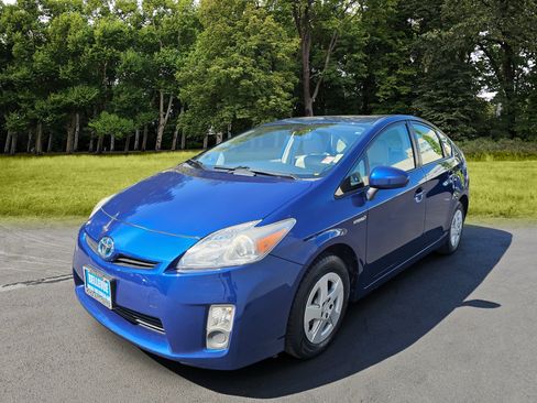 Used 2010 Toyota Prius Five FWD image 3