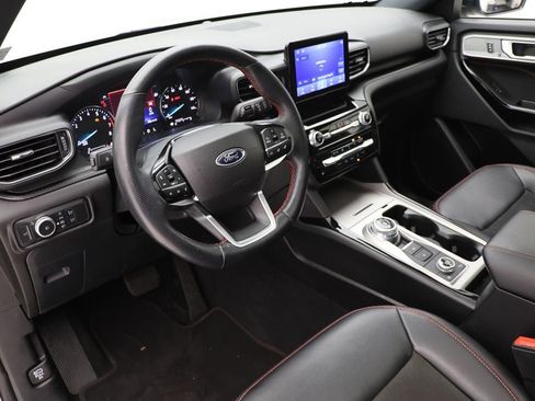 Used 2022 Ford Explorer ST-Line w/ Class IV Trailer Tow Package image 13