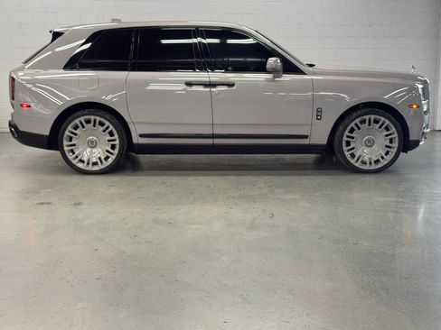 Used 2022 Rolls-Royce Cullinan image 5