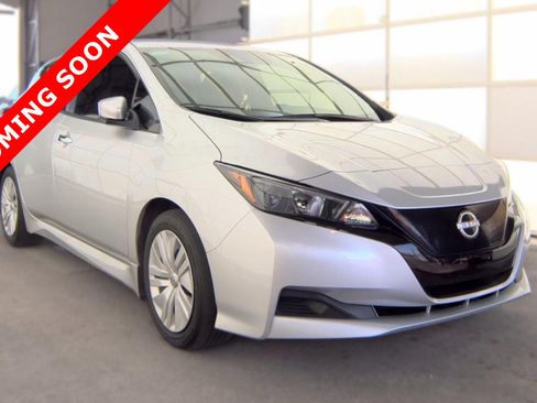 Used 2025 Nissan Leaf S FWD image 3
