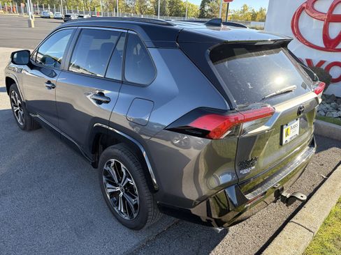 Used 2024 Toyota RAV4 XSE w/ Weather Package image 6
