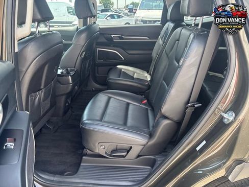 Used 2025 Kia Telluride S FWD image 23